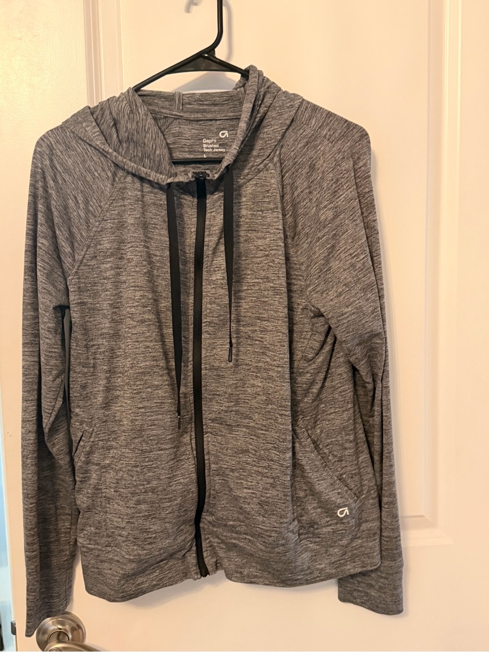GAPFit Brushed Tech Jersey Zip-Up — Women’s Large 🩶